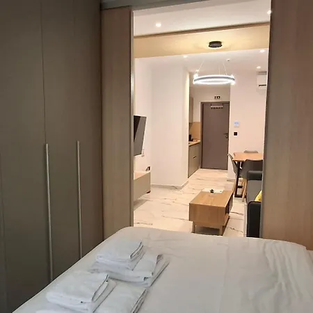 Ilion Apartment *